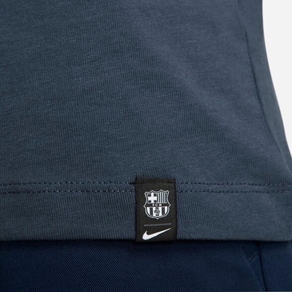 BNWOT Nike Barça Short Sleeve Tee - Picture 4 of 16